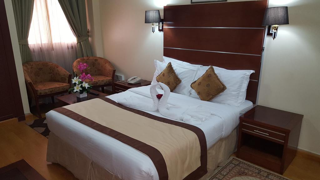 London Crown 2 Hotel Apartments Dubai Exterior foto